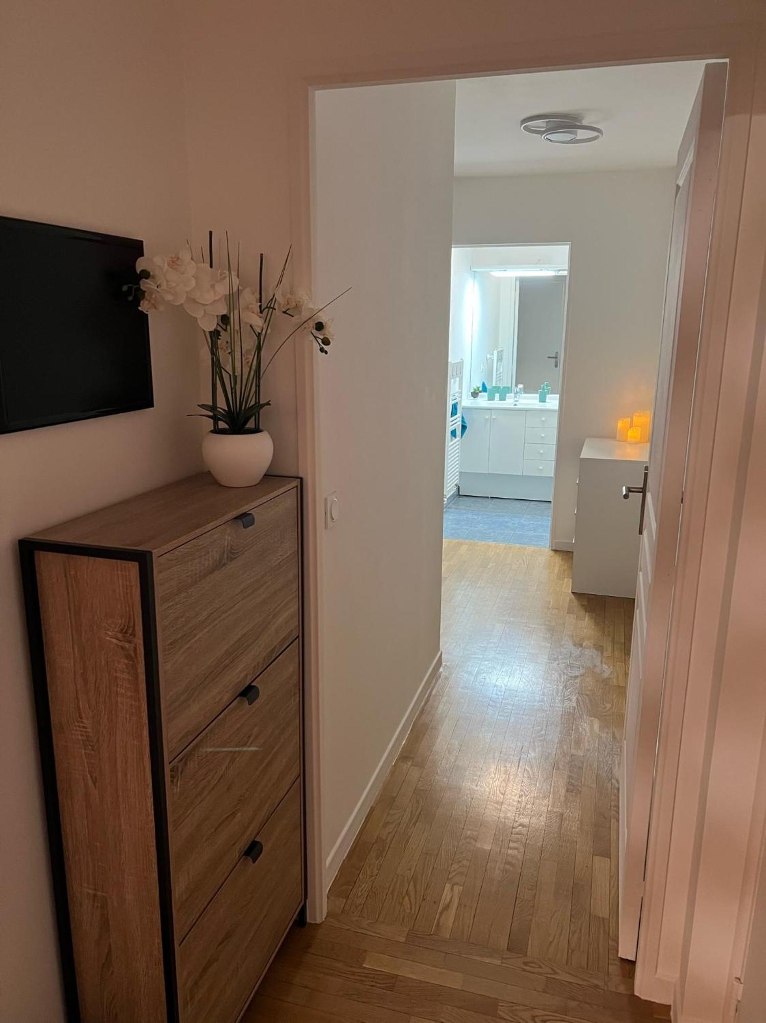 Paris-Montrouge Magnifique Appartement 3 Pieces De 75M2 Avec Parking - Tres Cosy Pour 1 - 8 Personnes Refait A Neuf -Entire Apartment Luxurious And Warm -Montrouge Paris 14Eme - Proche Aeroport Orly Parc Expositions Porte De Versailles Free Wifi Grat Exterior photo